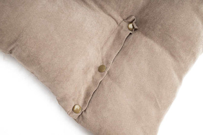 Leichte Matte mit Kissen mit drei verschiedenen Liegemöglichkeiten